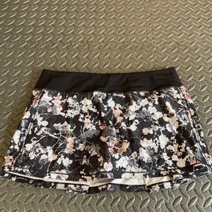 Lululuemon skirt 10